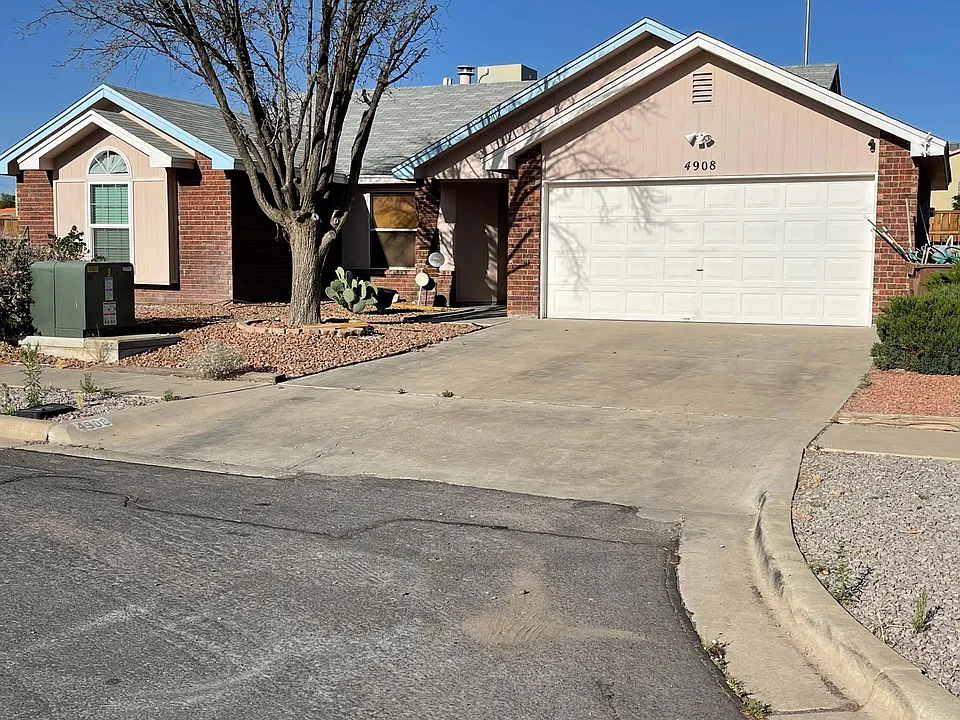 4908 Garnet Pl