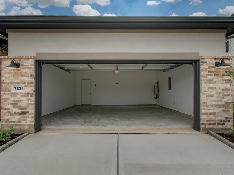 7231 Yarrow Blossom Ct — Photo 49