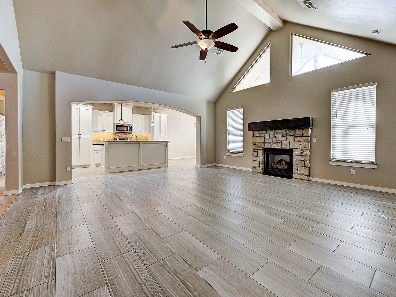 Bretford Way - 2300 (Hoa & Wnty) - 1 — Photo 4