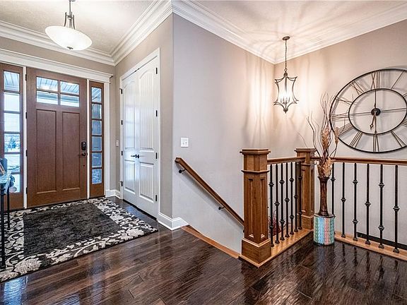 5th image of 8693 Scotsbury Glen St NW