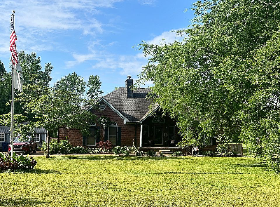2nd image of 118 Easy St