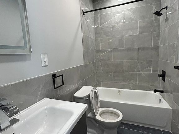 5th image of 1116 S 12th St #3C