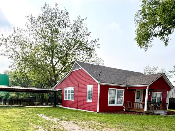 421 S Commerce St, Centerville, TX 75833