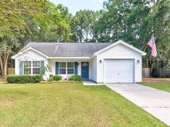 105 Knotty Pine Cir, Springfield, GA 31329