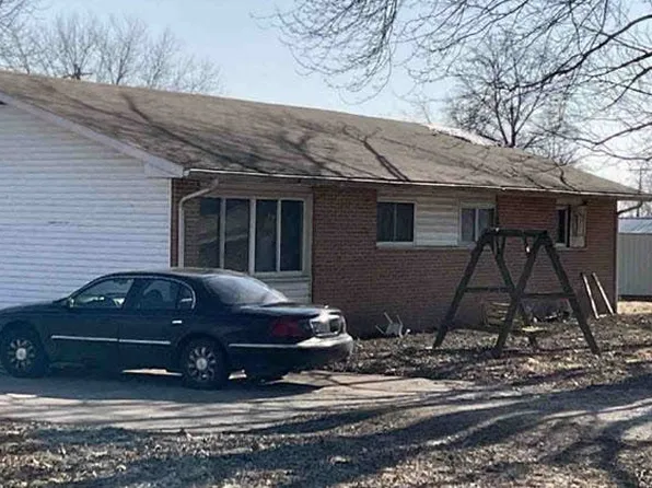 1799 S 4th St, Merom, IN 47861