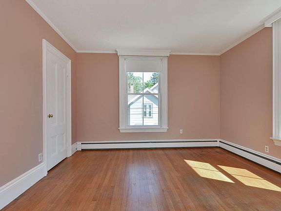 4th image of 35 Summer St #4