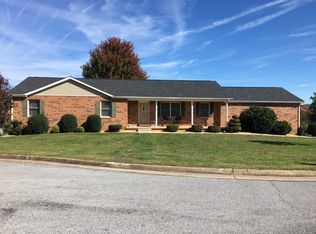 107 Yarmouth Rd, Stuarts Draft, VA 24477