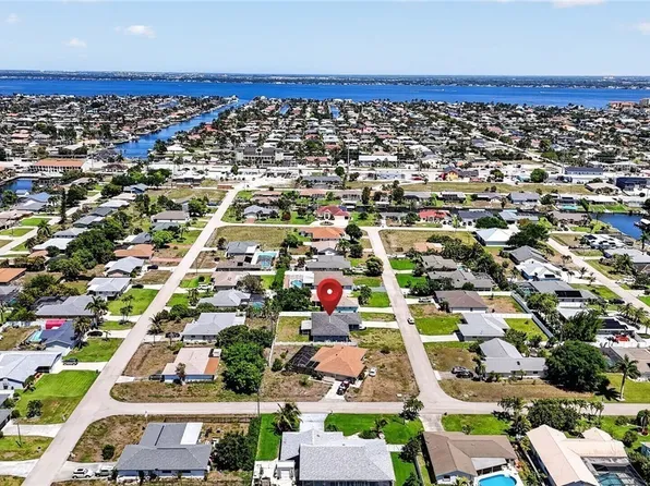 1305 SE 37th Ter, Cape Coral, FL 33904