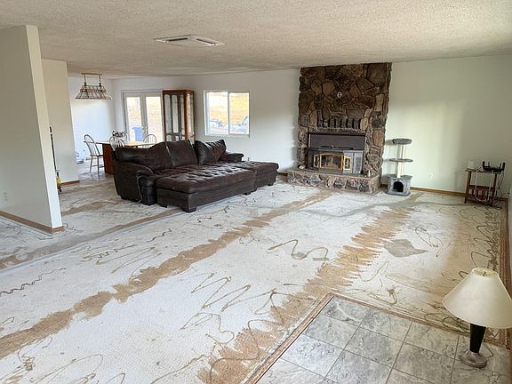 5th image of 13175 Willow Creek Road