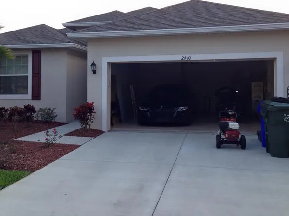 2441 Winnipeg Dr, Lakeland, FL 33809