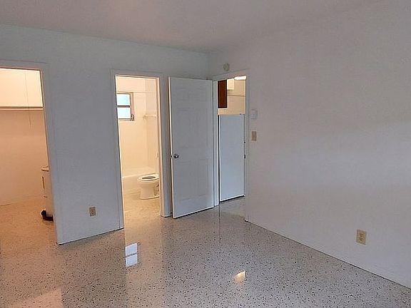 Bath and closet off bedroom