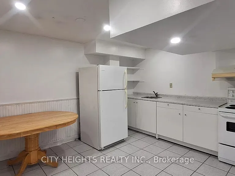 120 Littles Rd #BASEMENT — Photo 7