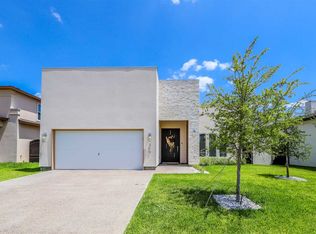 219 John Irving Dr, Laredo, TX 78041