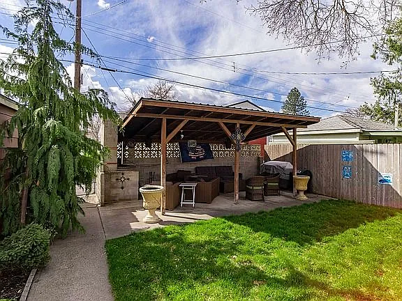 4605 N Rustle St — Photo 5