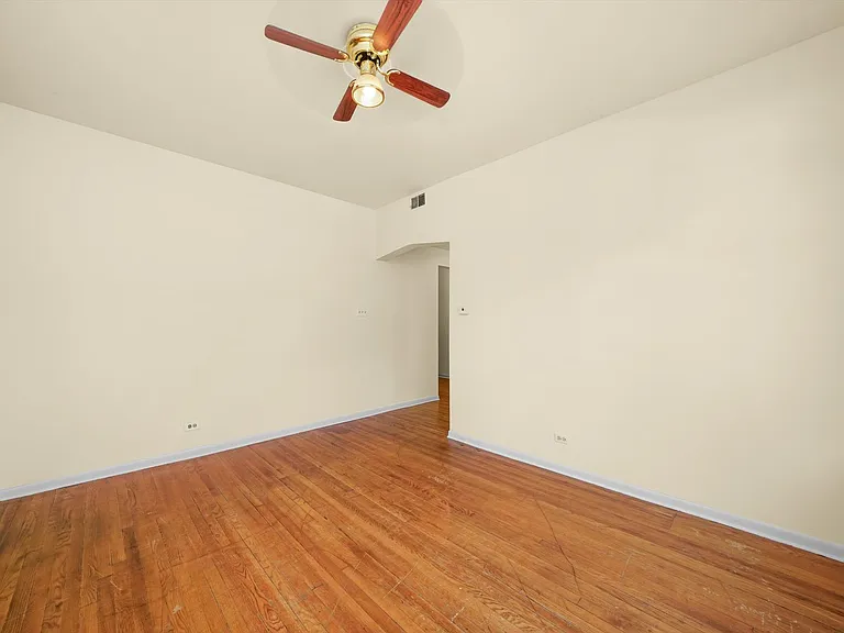 2319 N. Kedzie LP — Photo 23