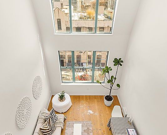 3rd image of 76 Roebling St APT 4B