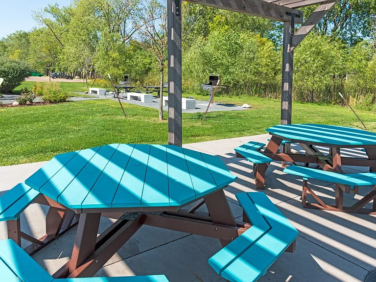 Shoreview Grand — Photo 35