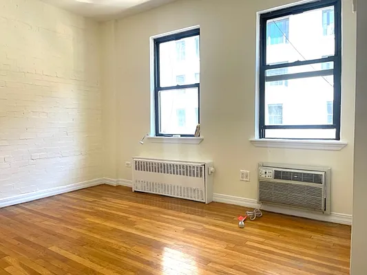 Rented by Oxford Property Group | media 10