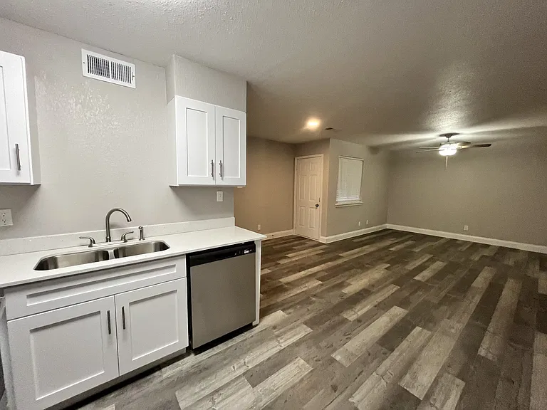 Athens Townhomes — Photo 49