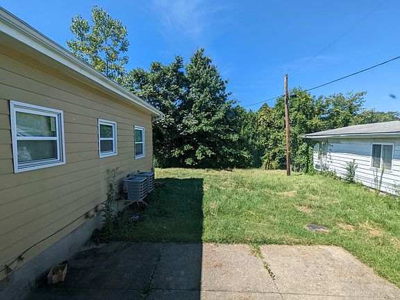 3rd image of 460 Treeside Dr #1