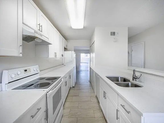 5th image of 5540 Decatur St
