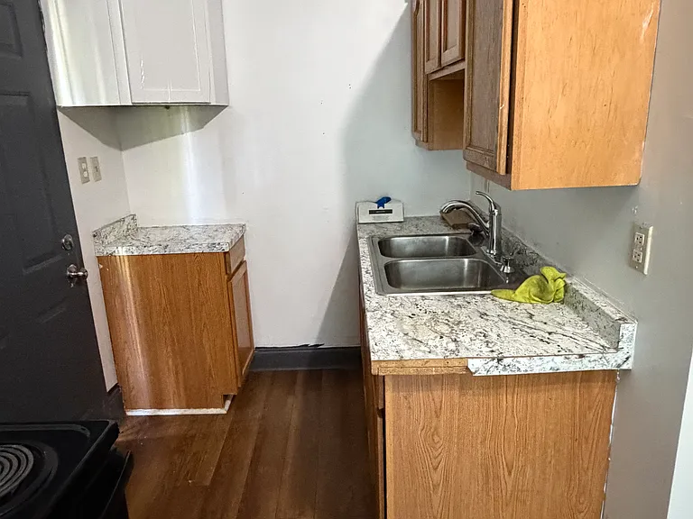 2361 E 5th Ave NE #B — Photo 11