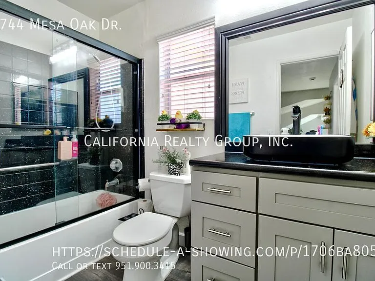 8744 Mesa Oak Dr — Photo 34