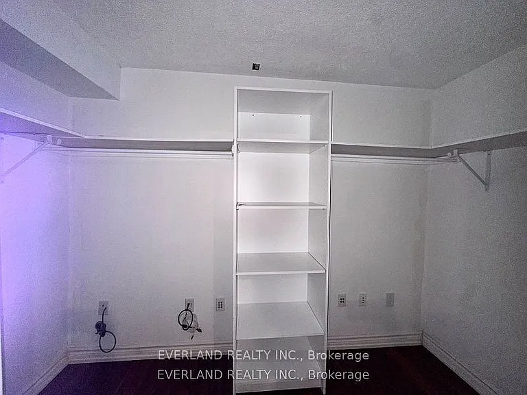 4 Shell Ct #BASEMENT — Photo 8
