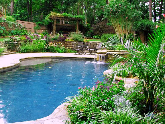 2nd image of 2650 Coachmans Cir