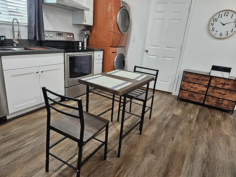 1834 S Amalia Ave #STUDIO — Photo 14