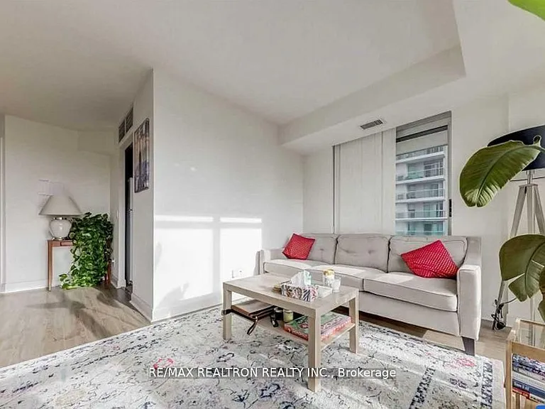 35 Bales Ave #1011 — Photo 5