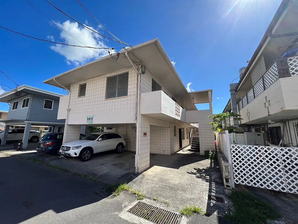 427 Liliha Court Ln