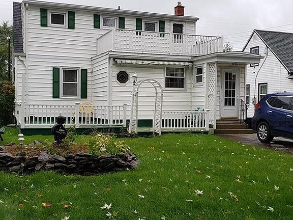 3rd image of 75 Yvonne Ave