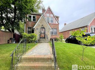 8426 Wareham Pl, Jamaica, NY 11432