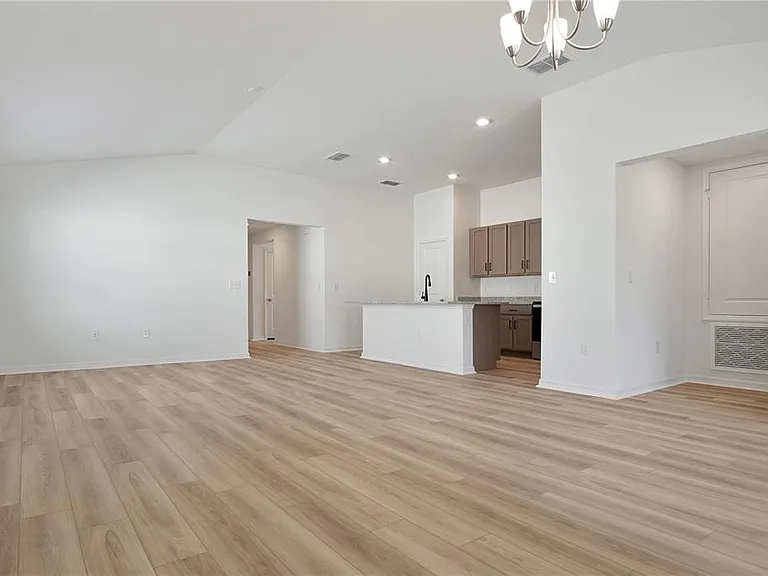 9224 Westside Hills Dr — Photo 7