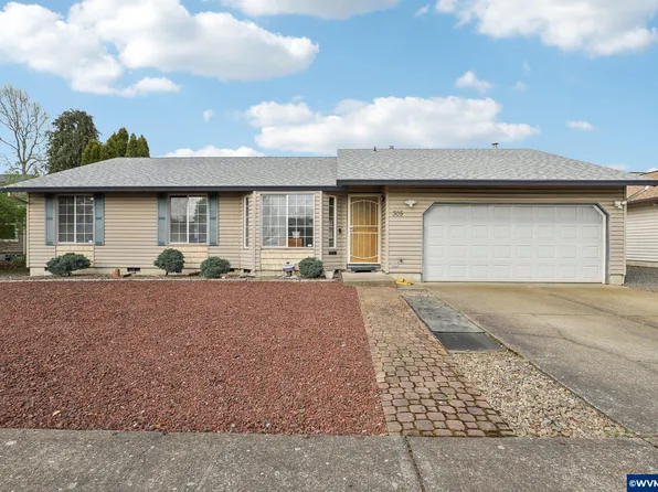305 E Sunset Dr, Newberg, OR 97132