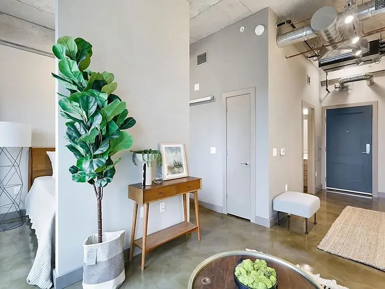 728 N 3rd St #706 — Photo 4