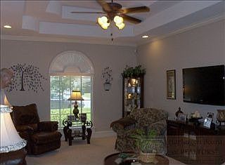 3rd image of 2909 Westchester Ln