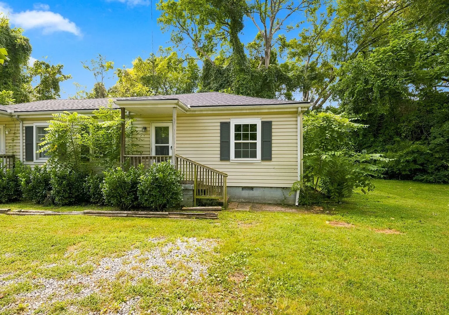 2 Bed 1 Bath Duplex | East Nashville — Photo 2