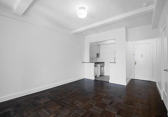 3rd image of 24 5th Ave APT 1527