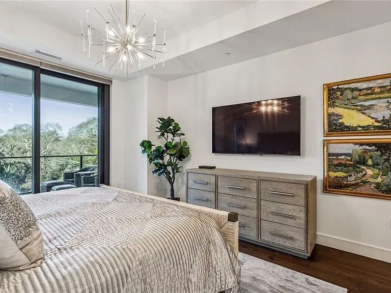 2520 Peachtree Rd #602 — Photo 13