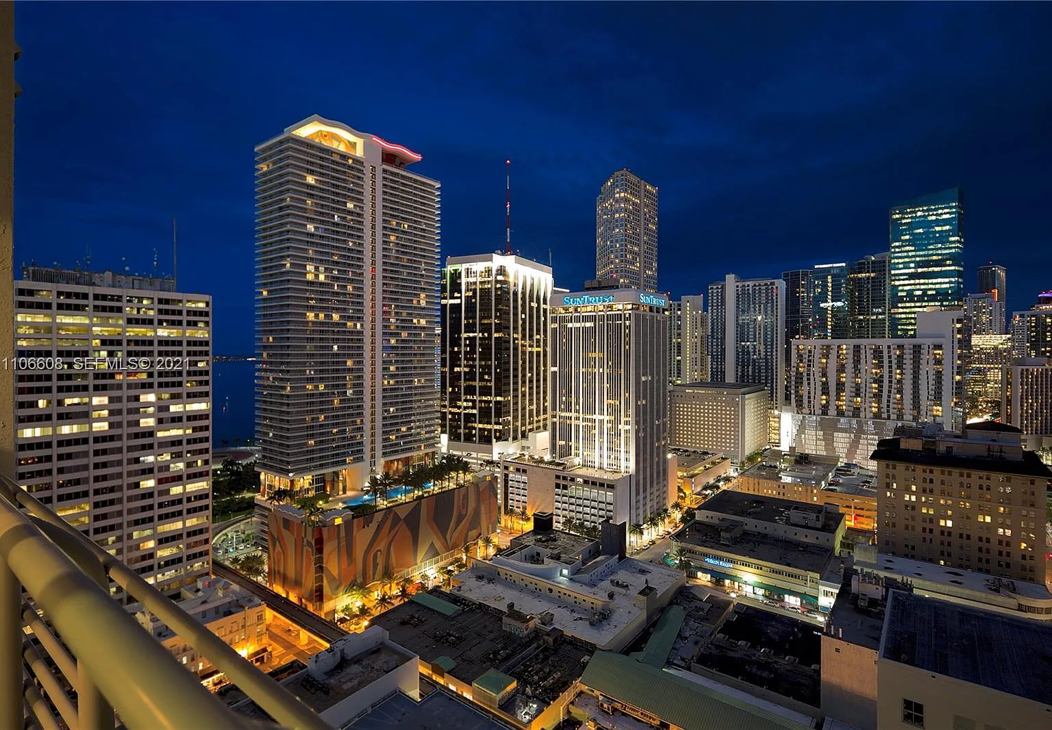 1 bed, 667 sqft, $2,300 — Photo 1