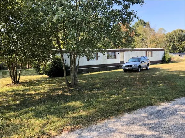 111 Crestwood Cres, Lexington, NC 27295