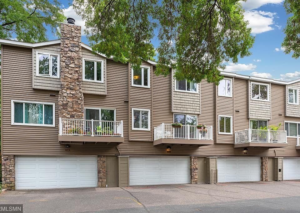1st image of 4815 Jewel Ln N #1