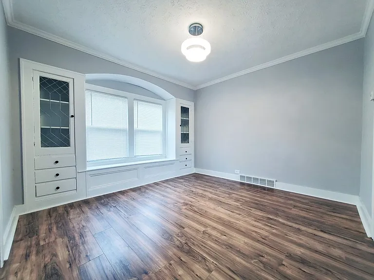 13719 Thornhurst Ave — Photo 6