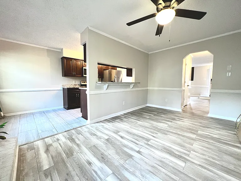 5559 Campus Dr — Photo 17