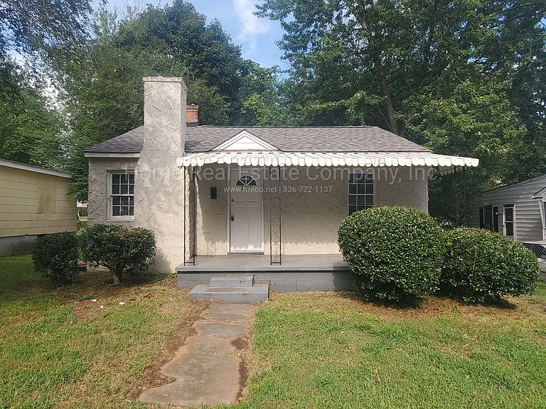 2705 Ludwig St — Photo 1