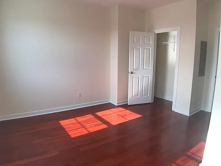 2631 W Girard Ave — Photo 6