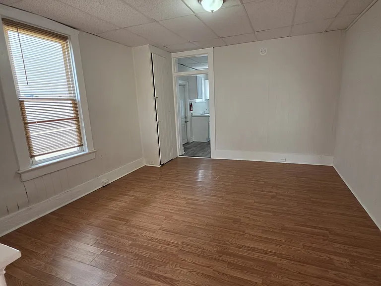 2913 California Ave — Photo 5