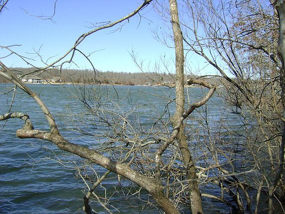 5th image of 602 S Shore Dr